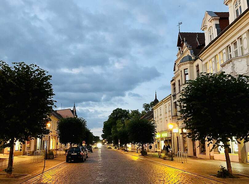 Neuruppin bei Nacht