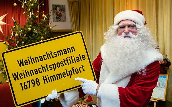 Weihnachtsmann in Himmelpfort