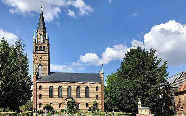 Die Kirche in Langen