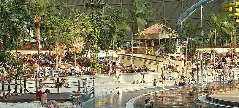 Besuch des NOVASOL-Feriendorfes bei Tropical Islands