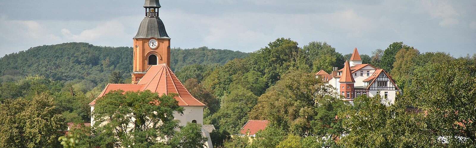 Blick über Buckow (Märkische Schweiz),
            
        
                Foto: Kultur- und Tourismusamt Märkische Schweiz/Kein Urheber bekannt