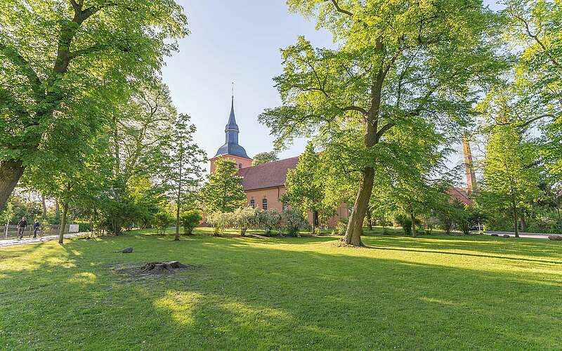 



    
        
                Kirche in Ribbeck,
            
        
                Foto: TMB Tourismus-Marketing Brandenburg GmbH/Steffen Lehmann
            
    
