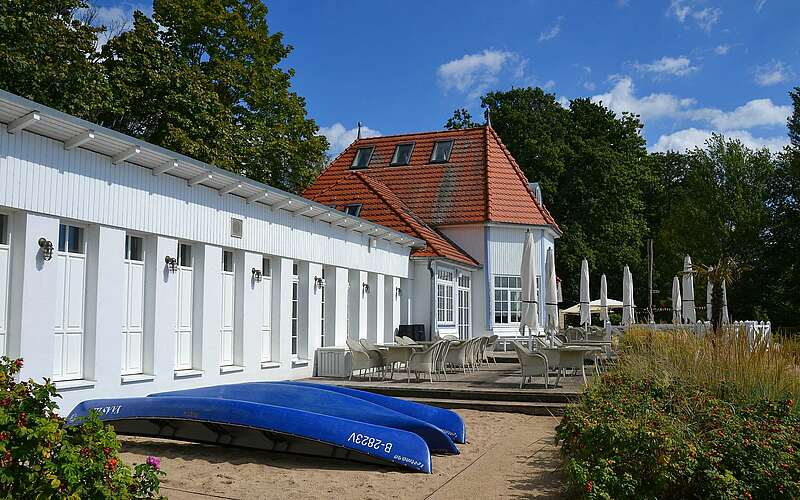 



    
        
                Historische Badeanstalt Bad Saarow,
            
        
                Foto: TMB Tourismus-Marketing Brandenburg GmbH/Matthias Schäfer
            
    
