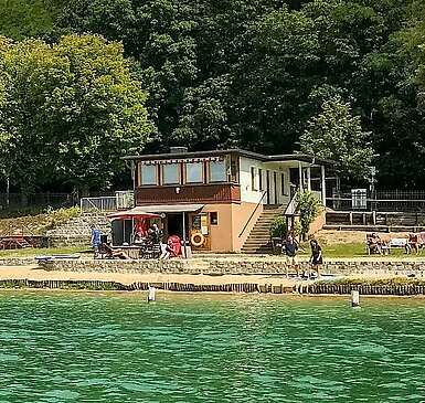 Strandbad Buckow: Baden im türkisfarbenen Schermützelsee