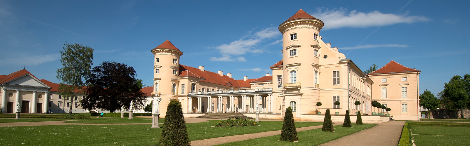 Schloss Rheinsberg mit Garten,
            
        
                
                
                    Foto: Leo Seidel