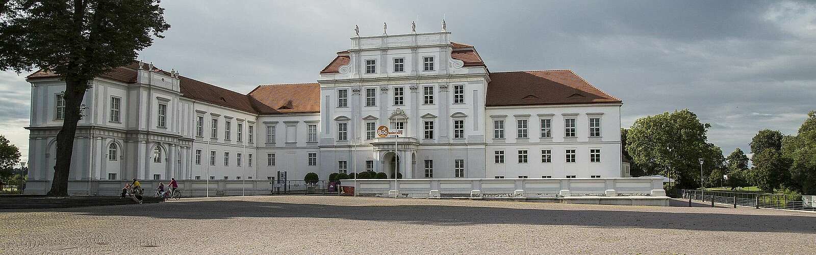 Schloss Oranienburg,
            
        
                Foto: TMB Tourismus-Marketing Brandenburg GmbH/Steffen Lehmann